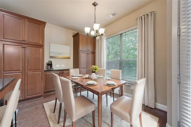 Building Photo - 1003 Brook Hollow Dr