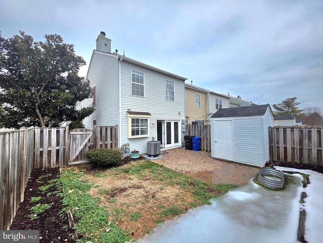 Building Photo - 6539 Old Carriage Ln