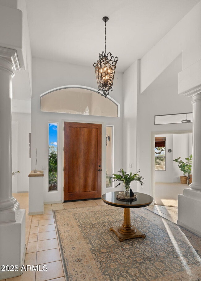 Building Photo - 5910 E Cielo Run S