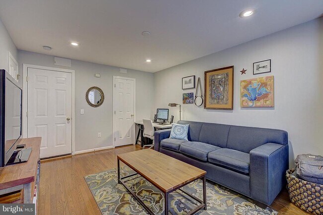 Building Photo - 2684 Tilton St