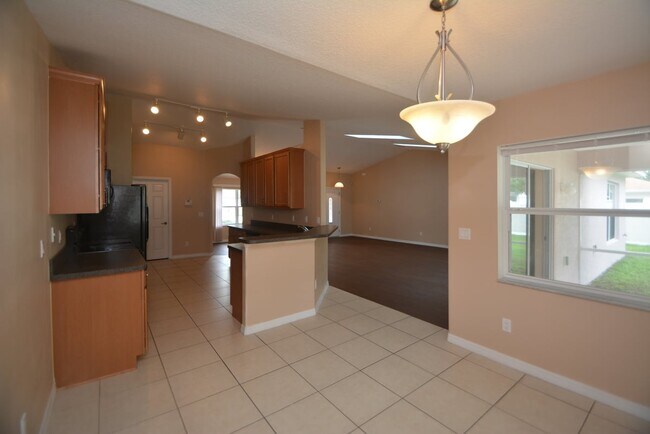 Building Photo - 27 Porcupine Dr