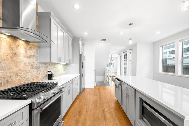 Building Photo - 3BD, 5BA LoHi Townhome with Rooftop Deck and 2-Car Garage