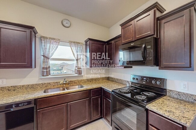 Building Photo - 3 Bedroom Single-Story Home available For ...