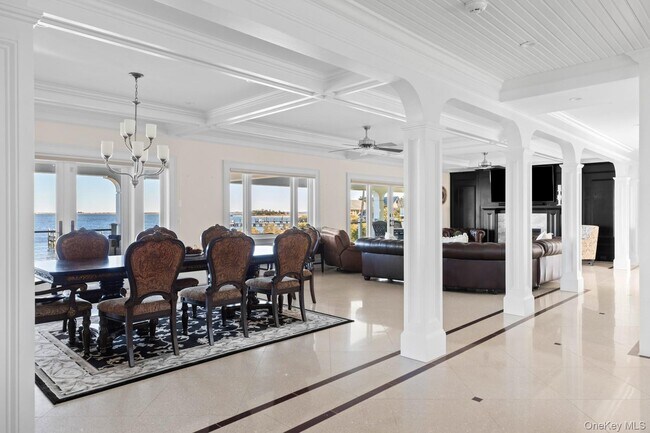 Building Photo - 17 Ludlow Ln