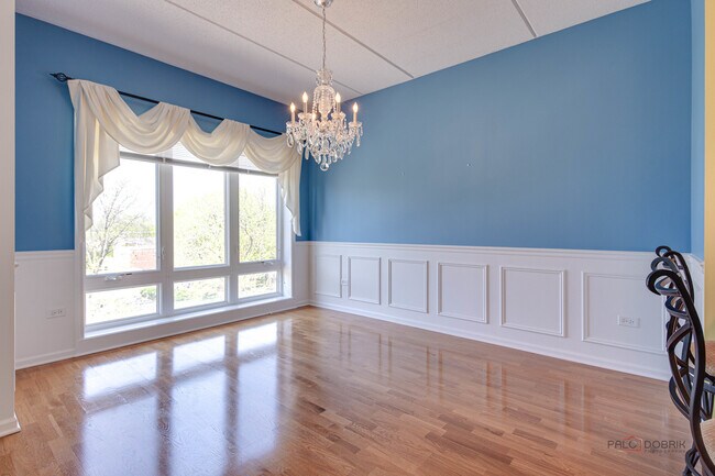 Building Photo - 799 Graceland Ave