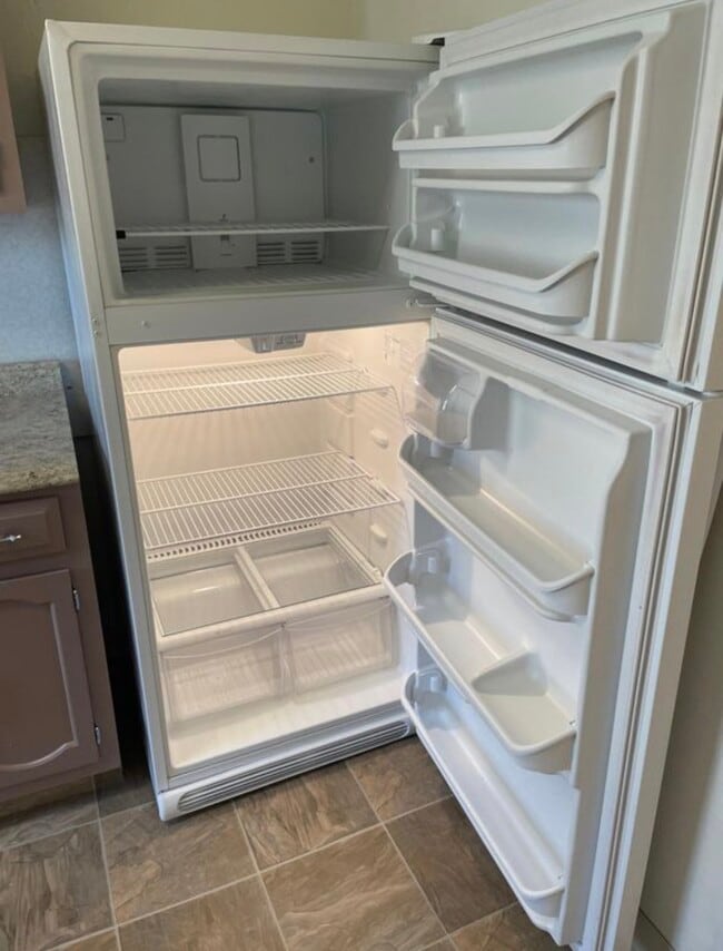 Building Photo - 55 Sayers Ave