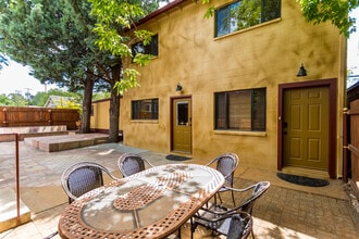 Building Photo - 136 Grove Ave