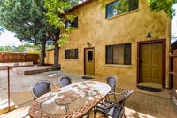 Building Photo - 136 Grove Ave