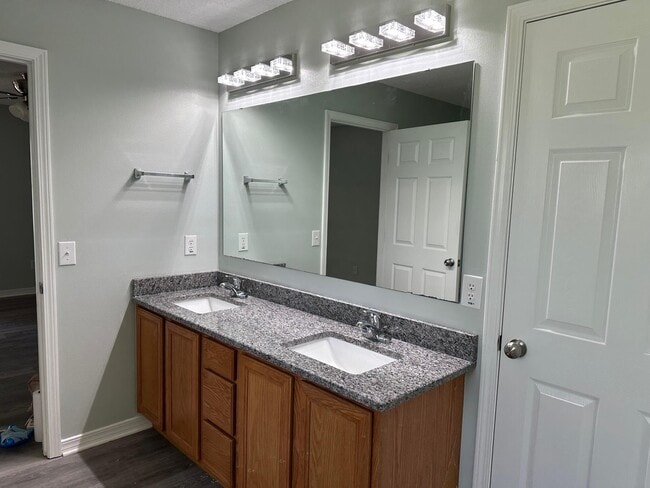 Building Photo - 6340 Heronwalk Dr