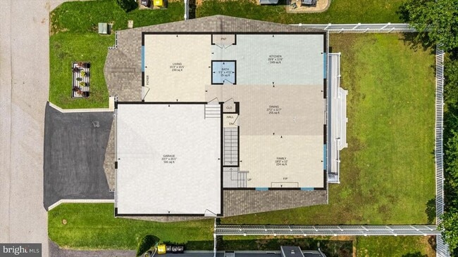 Building Photo - 806 Lynwood Ln
