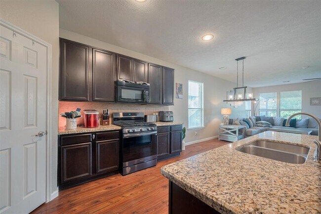 Building Photo - 4323 N Vineyard Meadow Ln