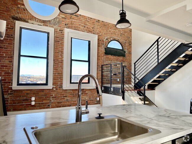Kitchen to Living area
