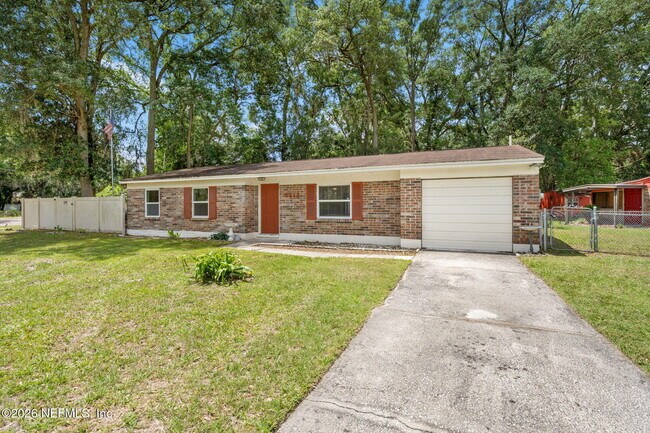 Building Photo - 4212 Pointe Haven Dr N
