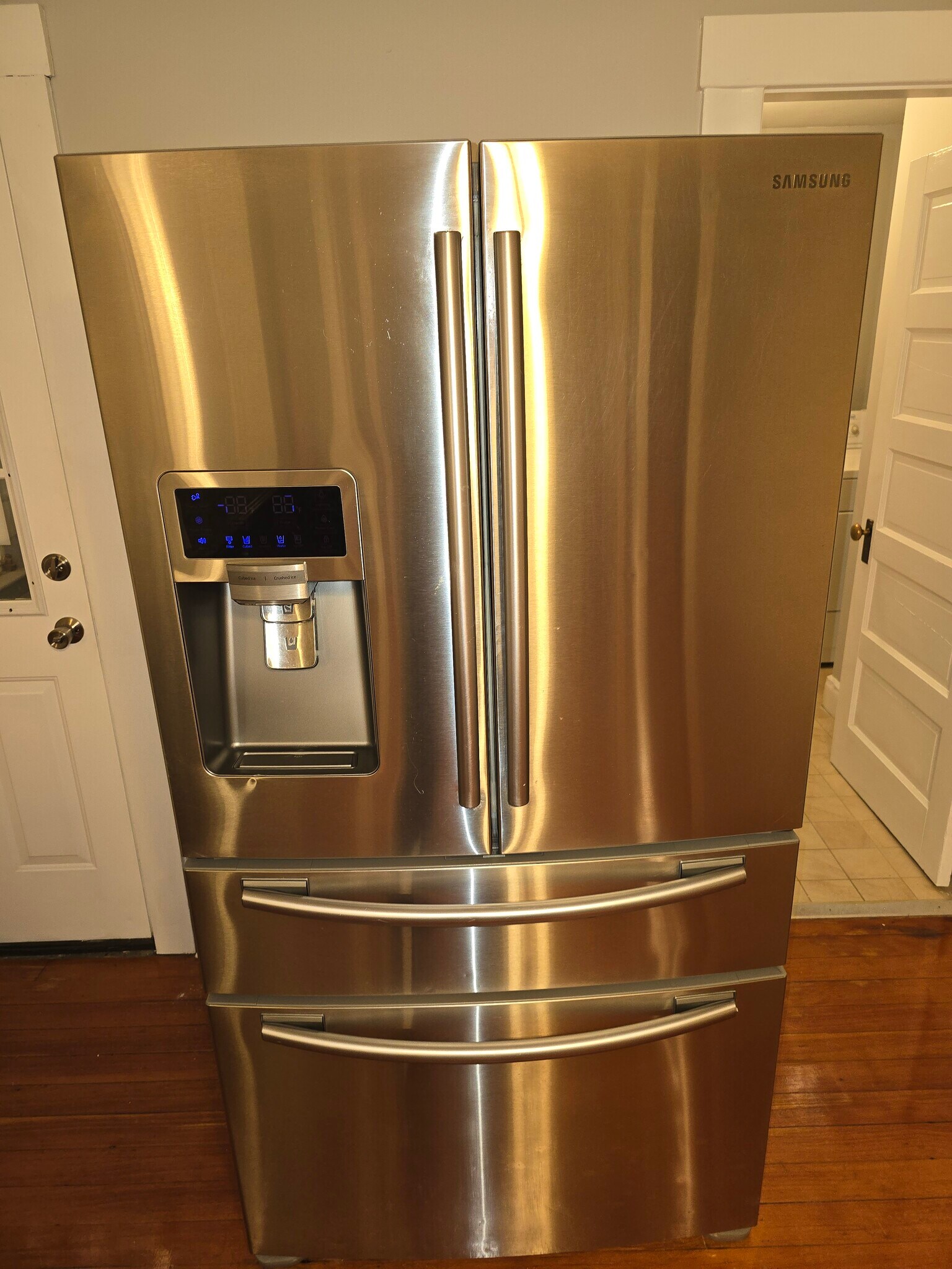 Fridge - 12 Leland Rd