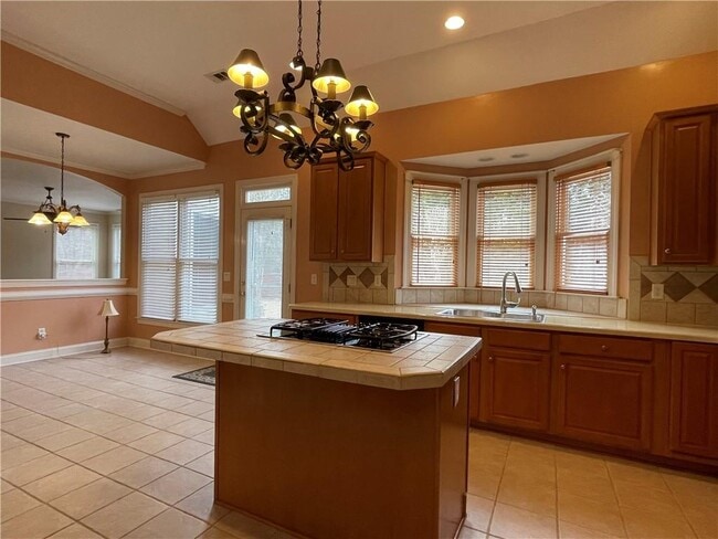 Building Photo - 245 Gladeside Path