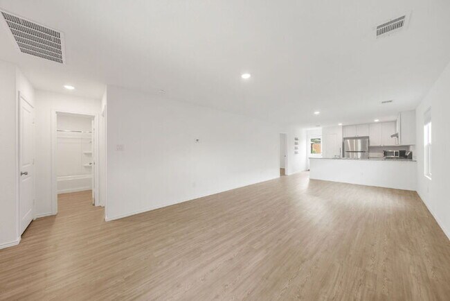 Building Photo - 14805 Saw Ml