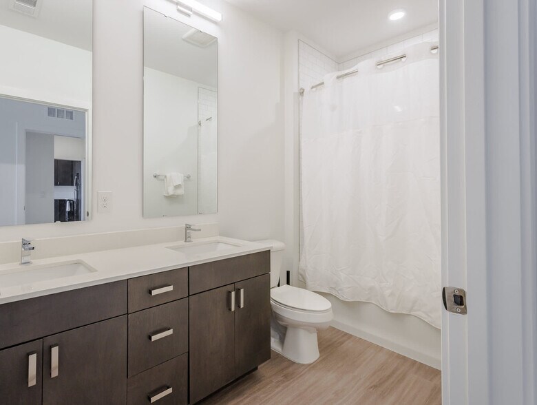 Building Photo - 601 E Pete Rose Wy