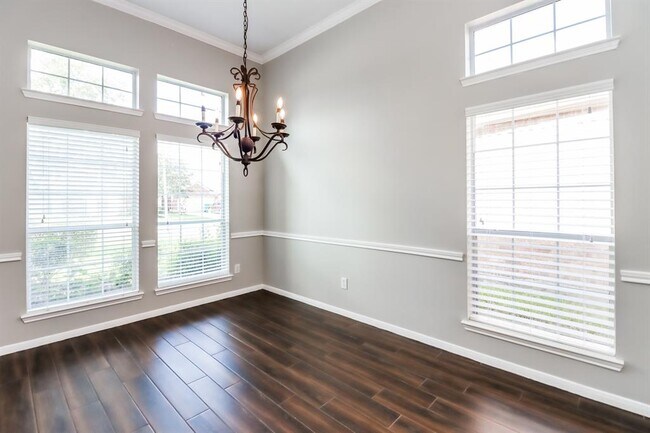 Building Photo - 2540 Pelican Dr