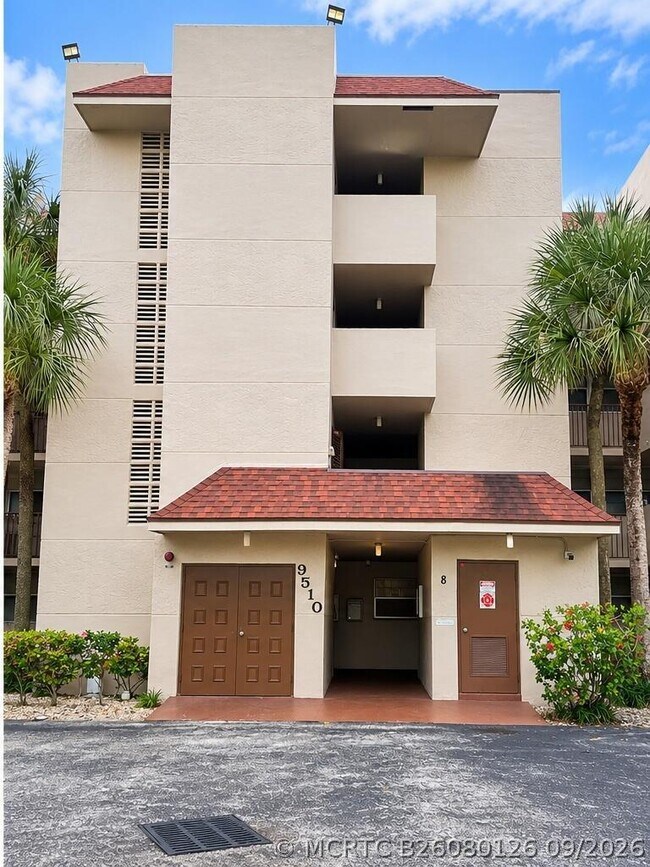 Building Photo - 9510 Seagrape Dr