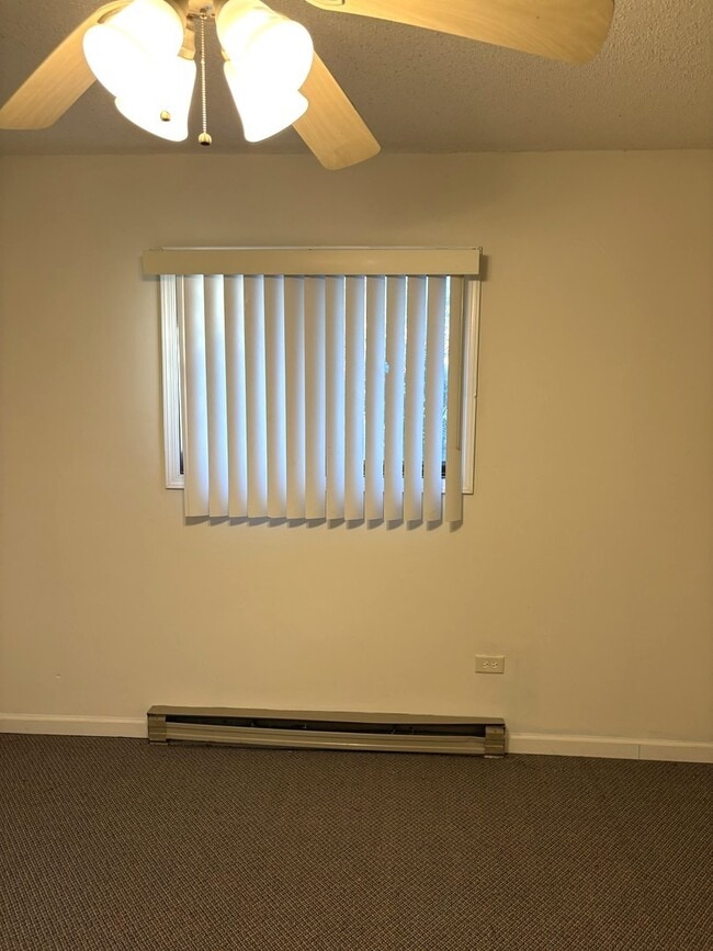 Building Photo - 212 Madison St