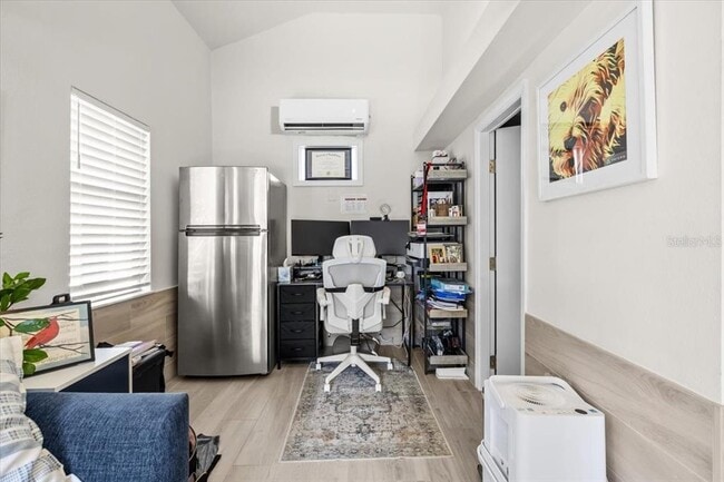 Building Photo - 2903 W Bay Ct Ave