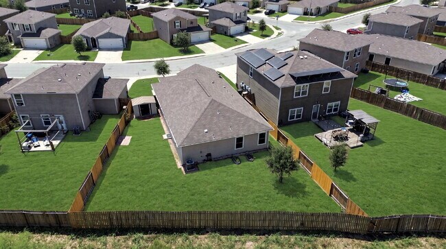 Building Photo - Spacious 4-Bedroom Home Near Lackland AFB with Private Backyard