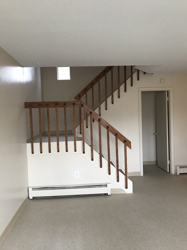 interior staircase - Piperbrook Apartments