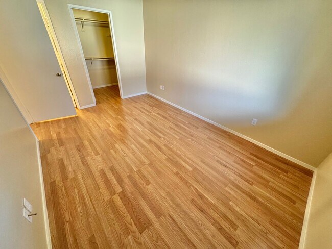 Building Photo - ADORABLE 3 BEDROOM 2 BATHROOM 2 STORY COND...