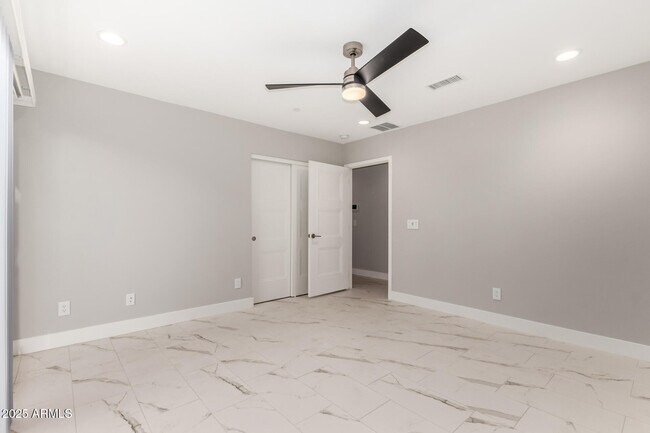 Building Photo - 4525 N 40th St