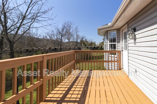 Building Photo - 170 Sweetgum Ln