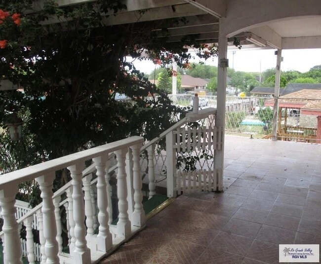 Building Photo - 1169 Calle Galaxia