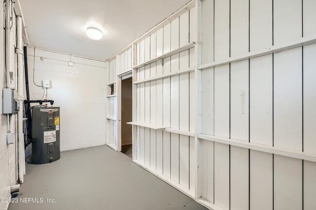 Building Photo - 6371 Sauterne Dr