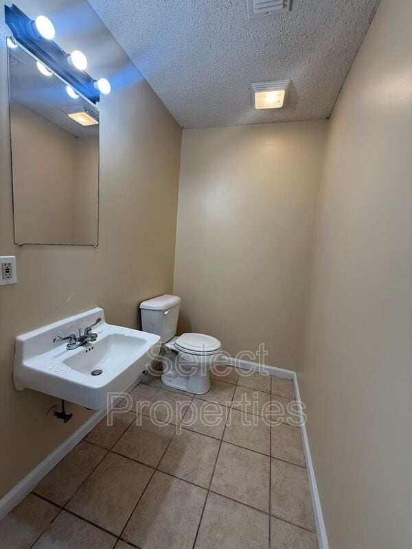 Building Photo - 1303 Dana Debbie St