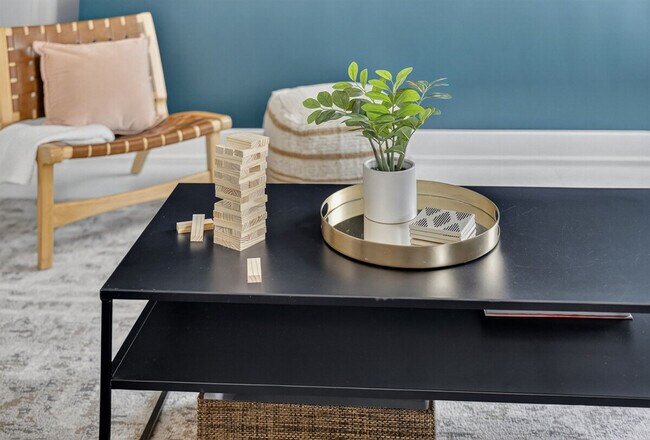 Building Photo - 400 Walnut St