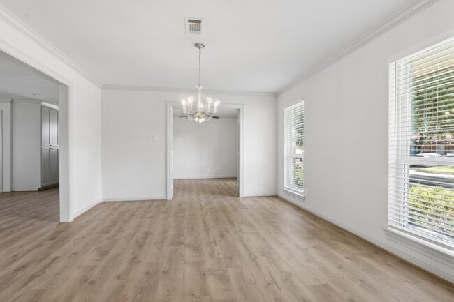 Building Photo - 6022 Beaudry Dr