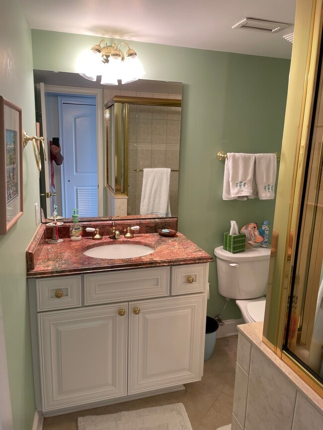 Building Photo - 1601 Ocean Dr S