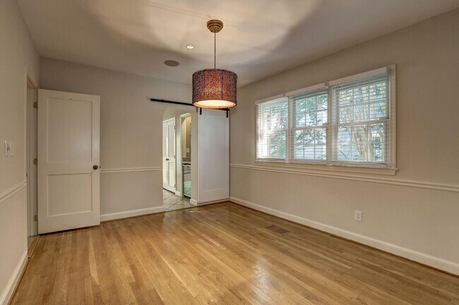 Building Photo - 5119 Manning Dr