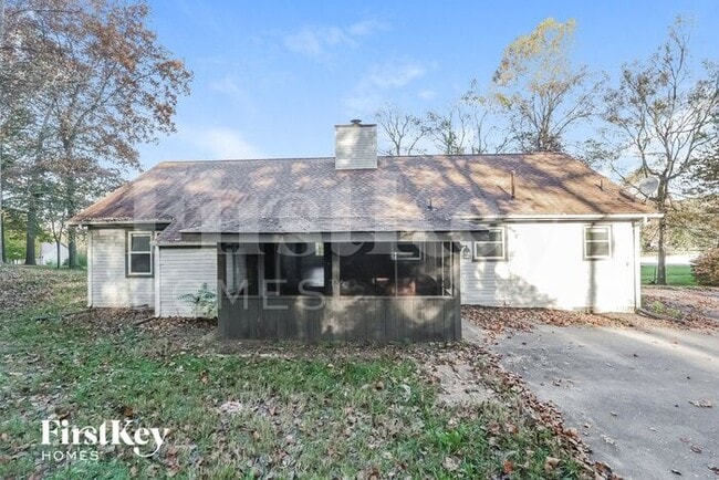 Building Photo - 802 Red Hollow Dr