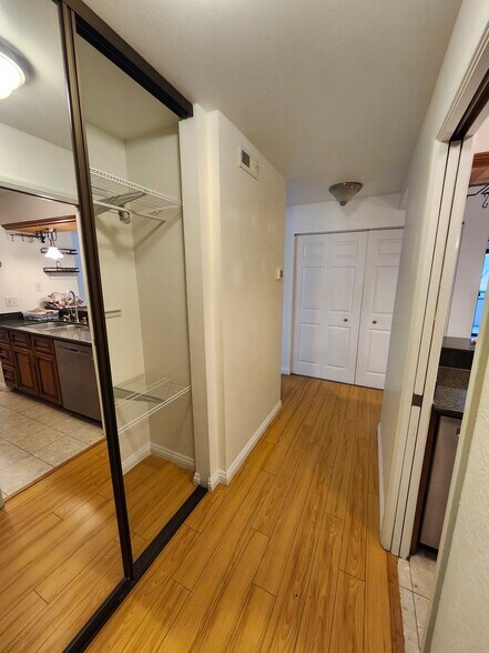 Building Photo - 40425 Chapel Way