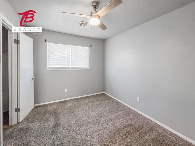 Building Photo - 7101 NW 20th St