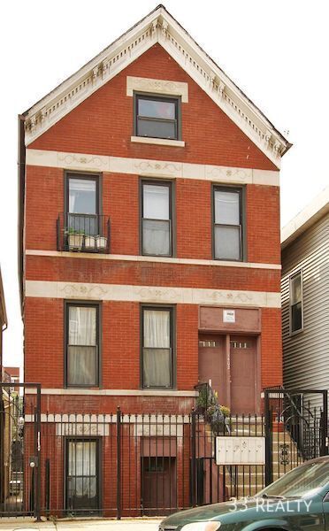 Building Photo - 1402 N Greenview Ave