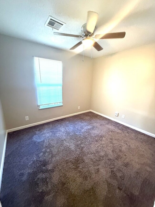 Building Photo - ** 3 Bed 2 Bath located off Woodley road ** Call 334-366-9198 to schedule a self tour