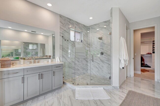 Building Photo - 11615 Paradise Cove Ln