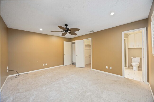 Building Photo - 9871 Sageaspen Ln