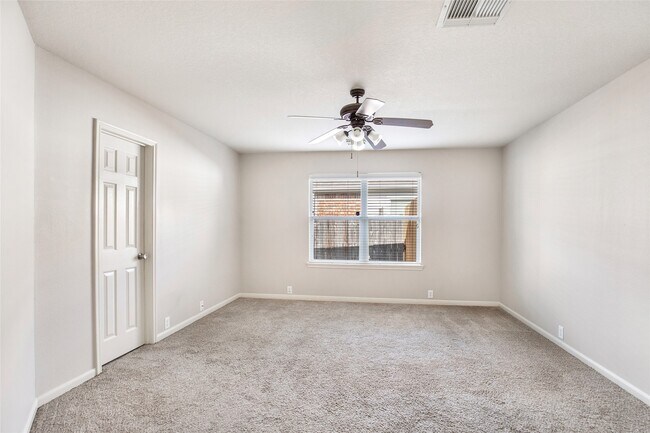 Building Photo - 2822 Foster Hill Dr