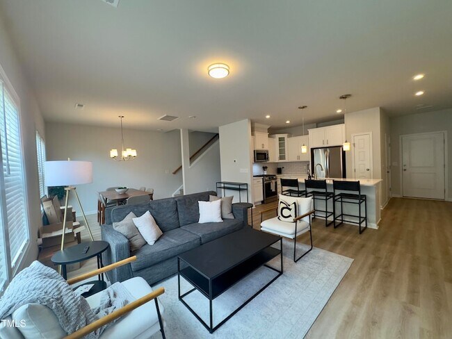 Building Photo - 276 Shingle Oak Rd