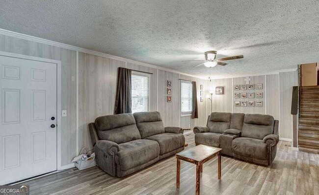 Building Photo - 2193 Kings Forest Dr SE