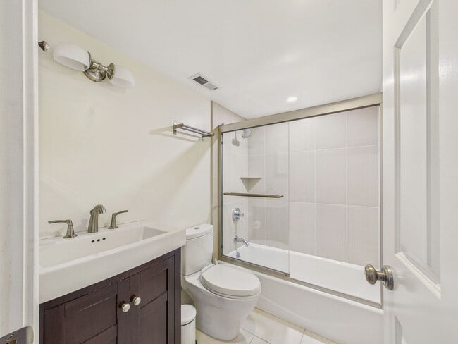 Building Photo - Beautiful serene and private Belmont home