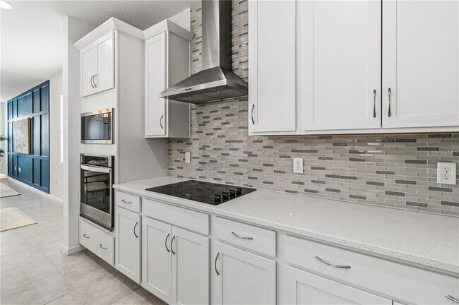 Building Photo - 5139 Lake Hamlin Trail
