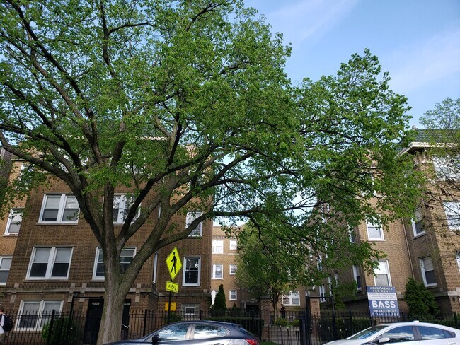 Primary Photo - 4837 N Kimball Ave